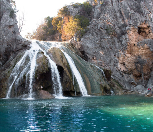 Turner Falls: Oklahoma’s Majestic Waterfall Oasis